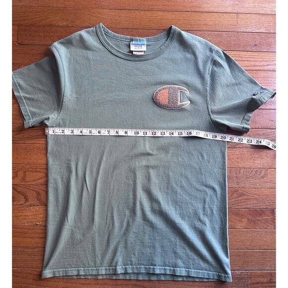 Champion Tee Size Medium Vintage Embroidered Emblem 100% Cotton - Picture 4 of 9